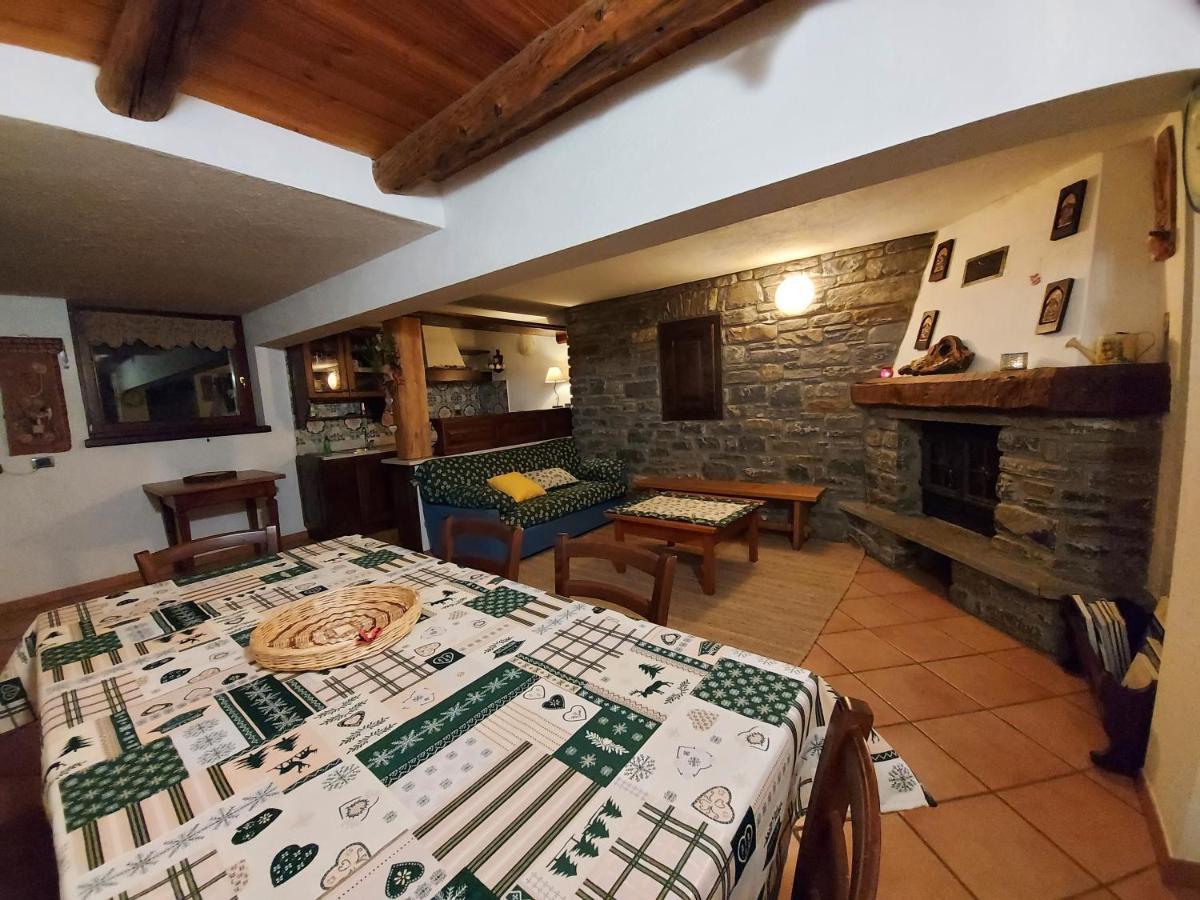 La Taverna Alloggio Ad Uso Turistico - Vda -Sarre - Cir- 0073 Аоста Екстериор снимка